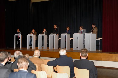  J. Engelke, T. Schnepf, T. Høyem, U. Wittek, B. Meier-Augenstein, J.
Gratenau, J. Stober